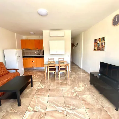 Yumbo House Apartament *
